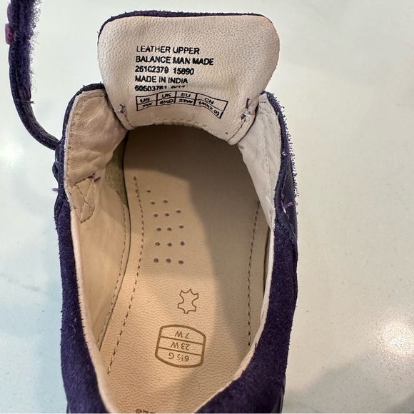Clarks - Toddler Purple Shoe in Genuine Leather and Velcro Closure Flowers - 7W - Picture 7 of 10